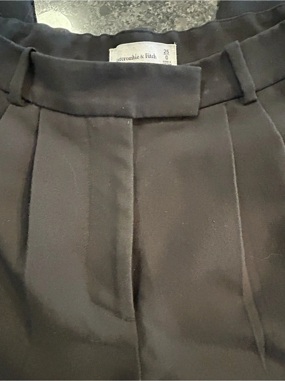 Abercrombie & Fitch Pleated HighRise Tailored Trousers Black S 25 Dark Academia